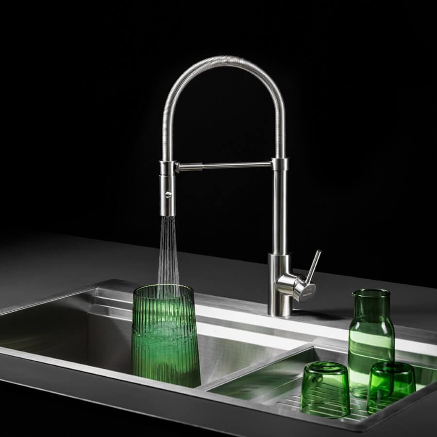 Vòi rửa chén nóng lạnh dây lò xo Inox 304 Malloca LUXSTEEL K088CS
