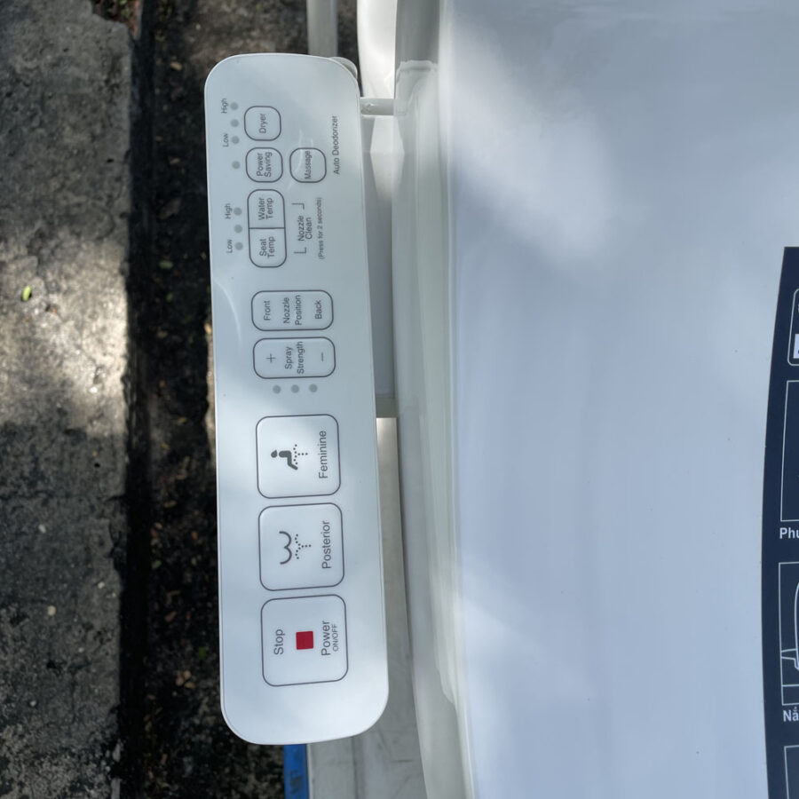 Bồn cầu 1 khối nắp điện tử INAX AC-919R + CW-H18VN