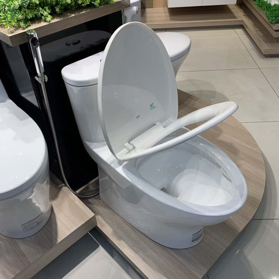 Bồn cầu 1 khối nắp êm Caesar C1394 (CD1394)