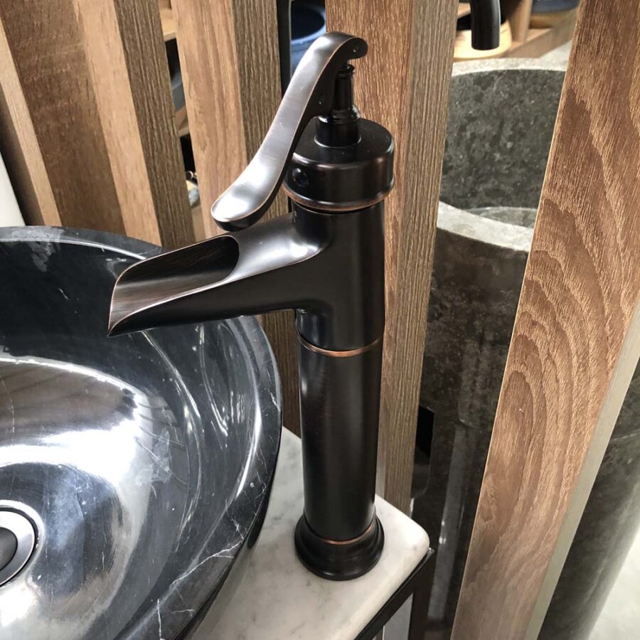 Vòi lavabo nóng lạnh bằng đồng Kanly GCA04B