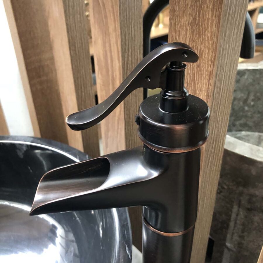 Vòi lavabo nóng lạnh bằng đồng Kanly GCA04B