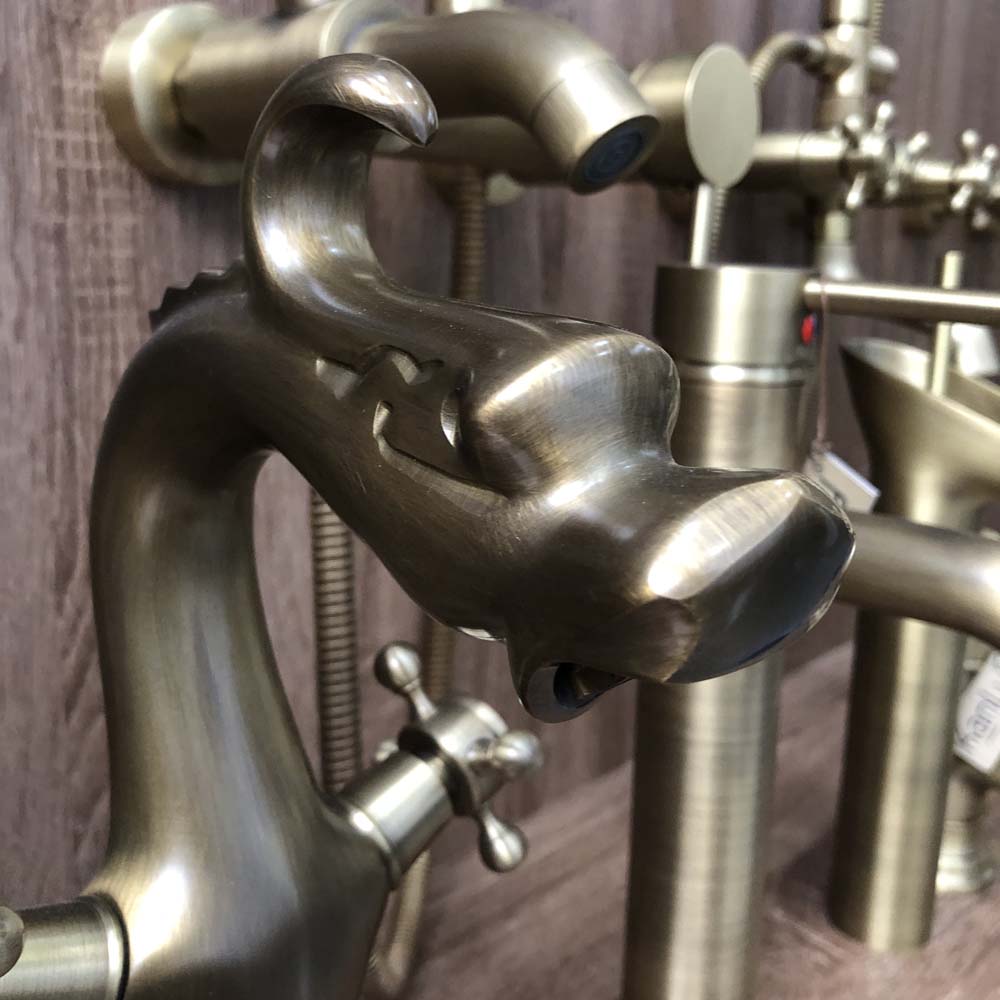 Vòi chậu lavabo nóng lạnh bằng đồng Kanly GCA10