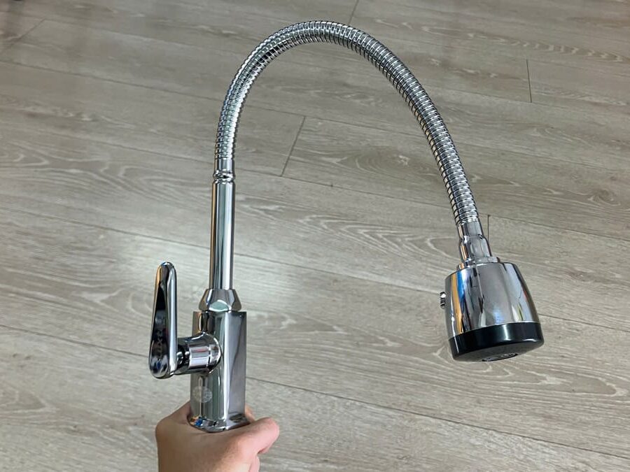 Vòi rửa chén thân mềm Luxta L3114T3B
