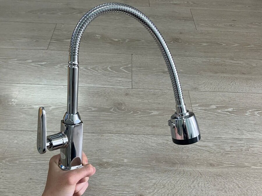 Vòi rửa chén thân mềm Luxta L3114T3B