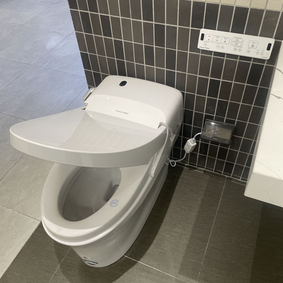 Bồn cầu thông minh American Standard WP-5017 (WP5017) dòng New AeroZen